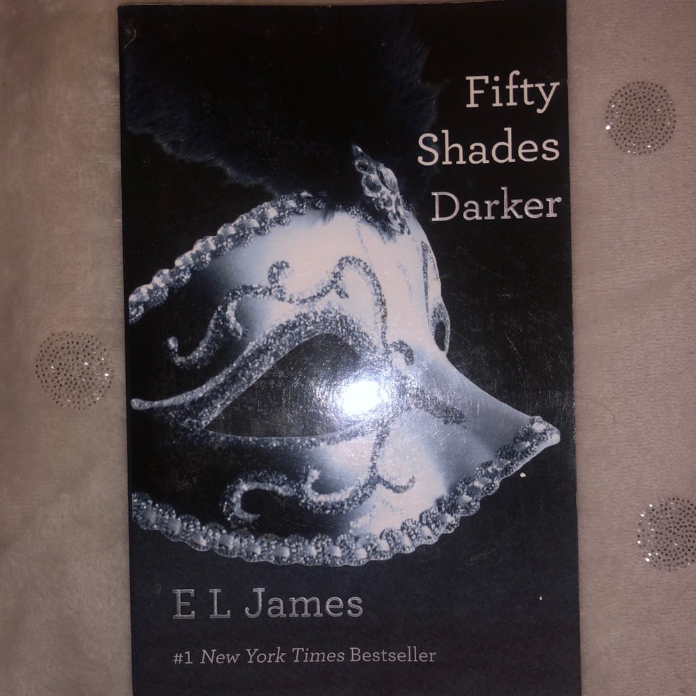 Fifty shades darker book